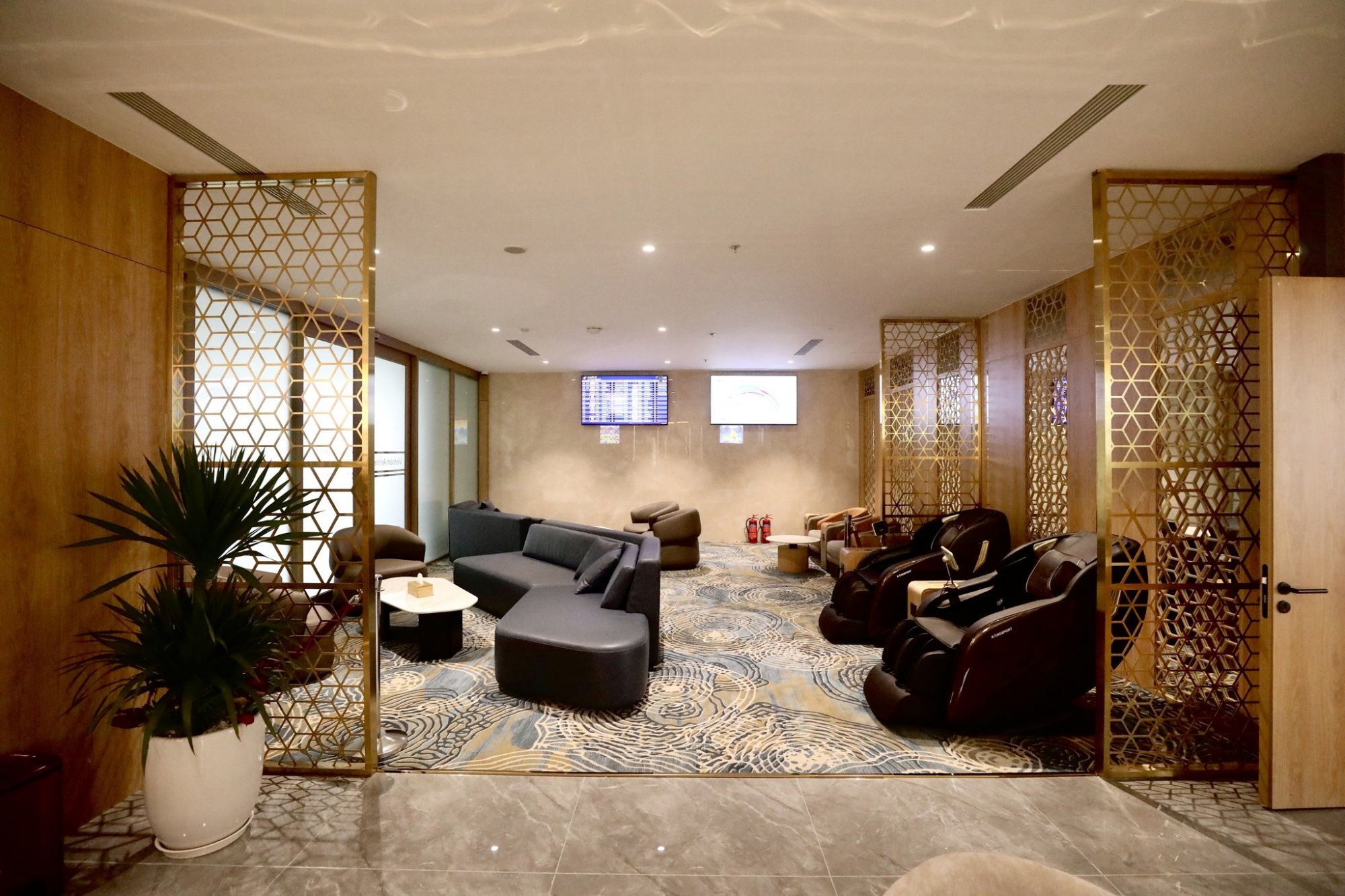 phng_khch_bng_sen_vang_2